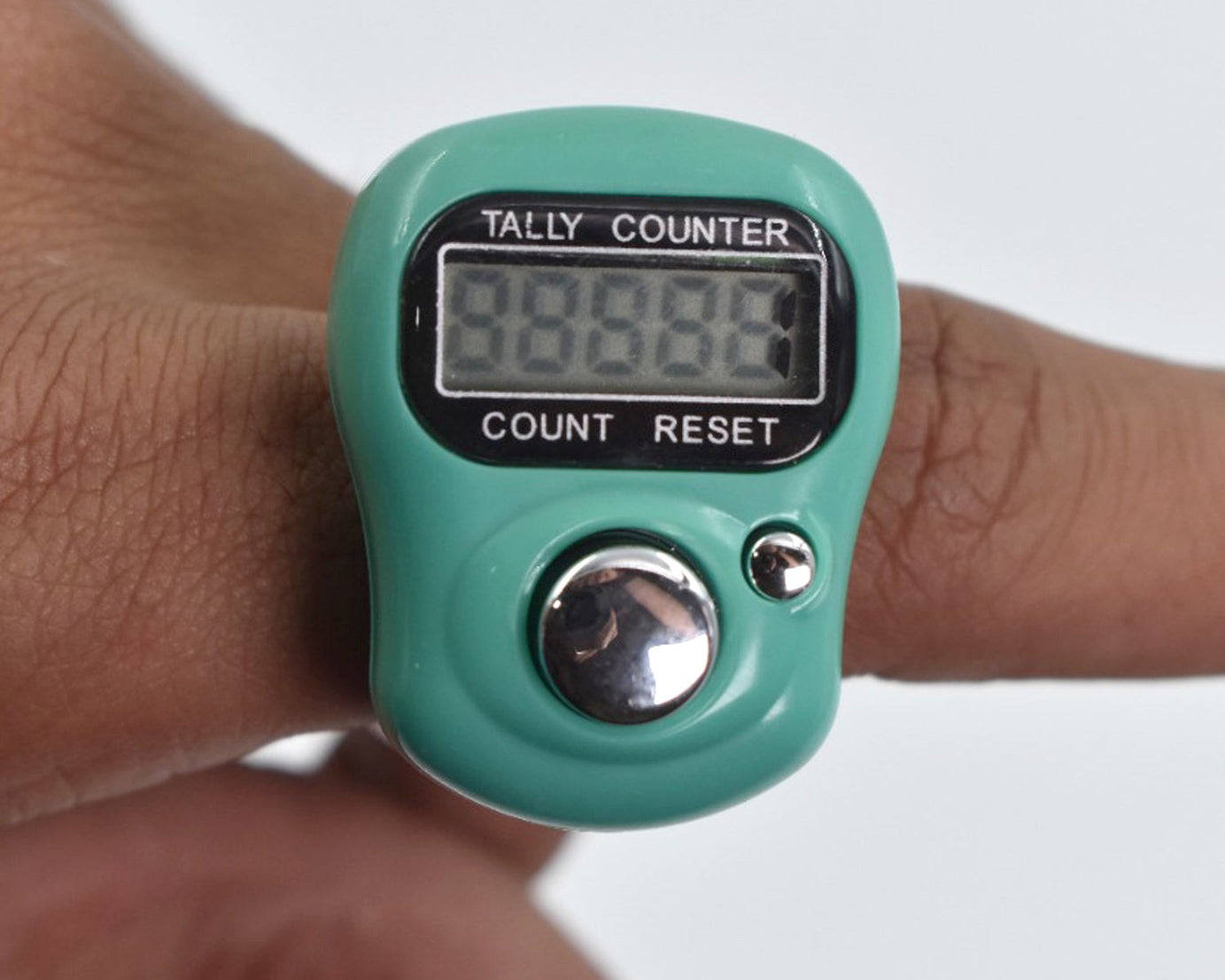 Digital head tally counter showing a clear numerical display.