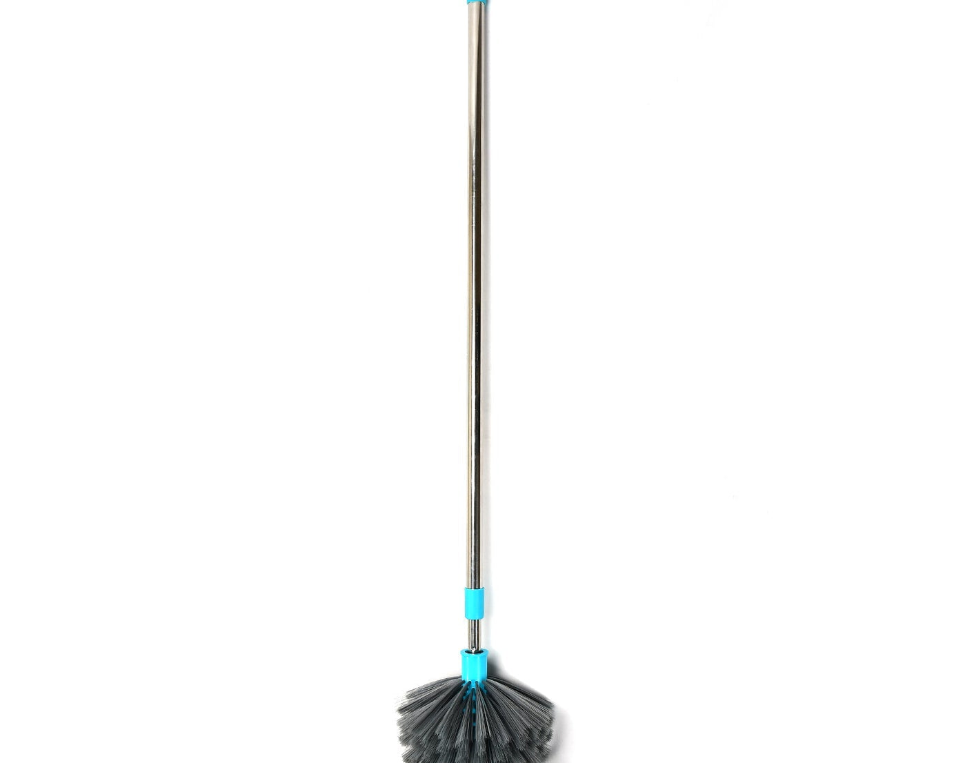 Cobweb brush with extendable handle