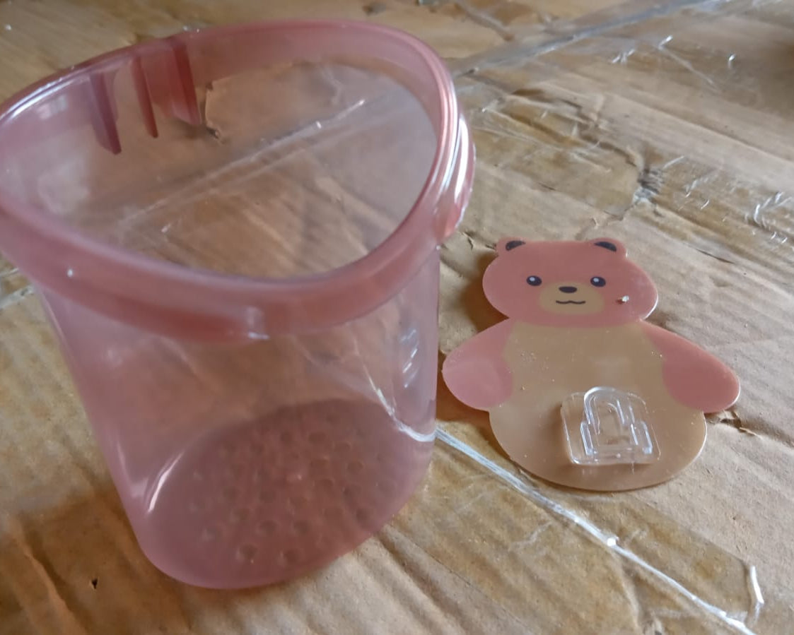 Multipurpose teddy bear wall mount holder