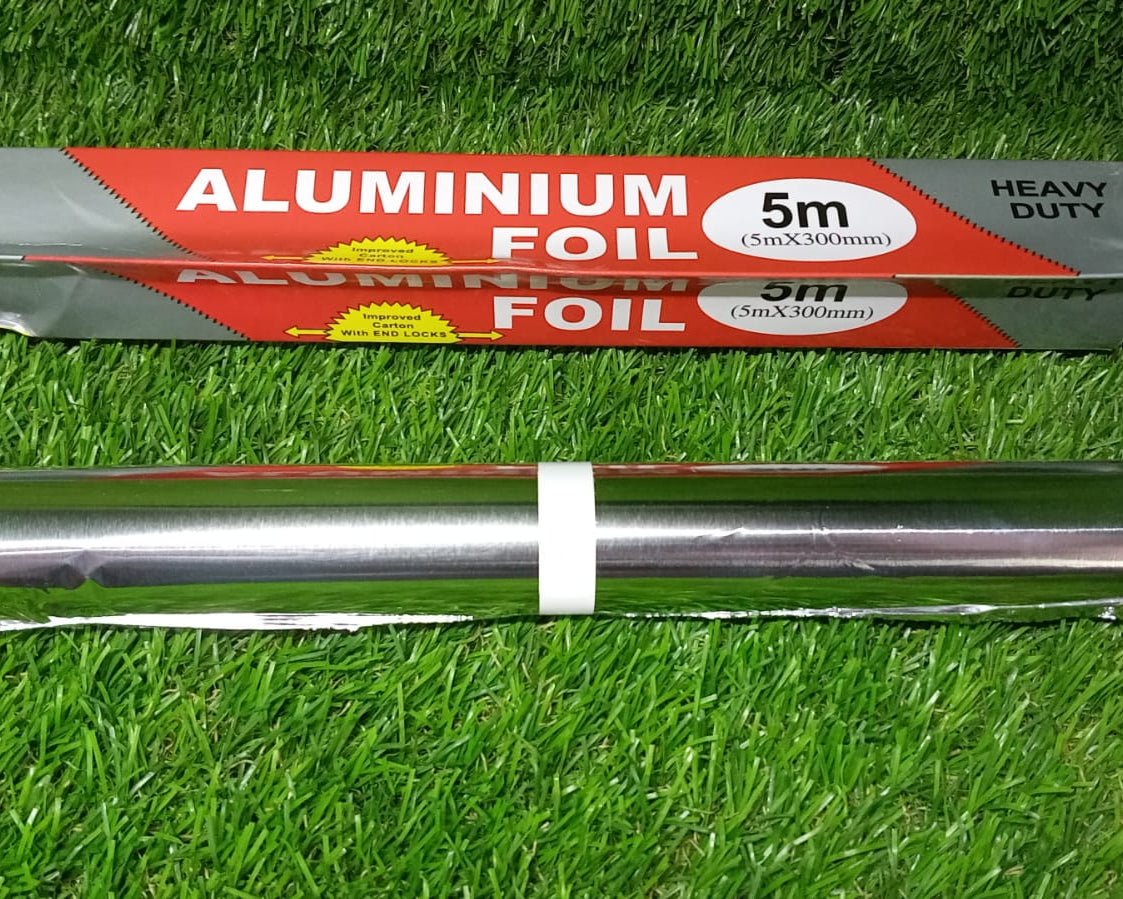 Roll of thick aluminum foil, non-stick, perfect for baking