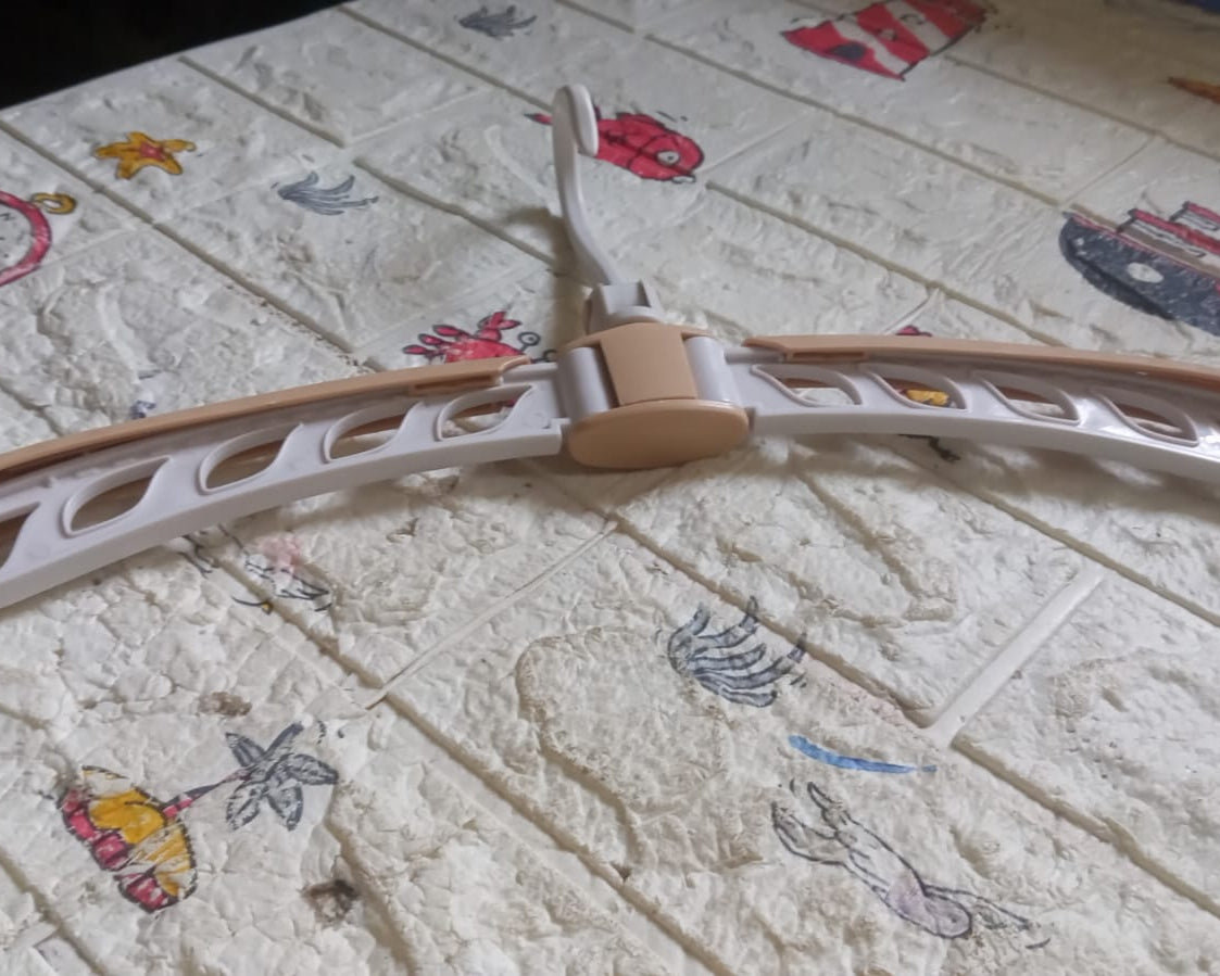 Portable Folding Clothes Hanger (1 Pc): 360° Rotation, Travel, Adjustable