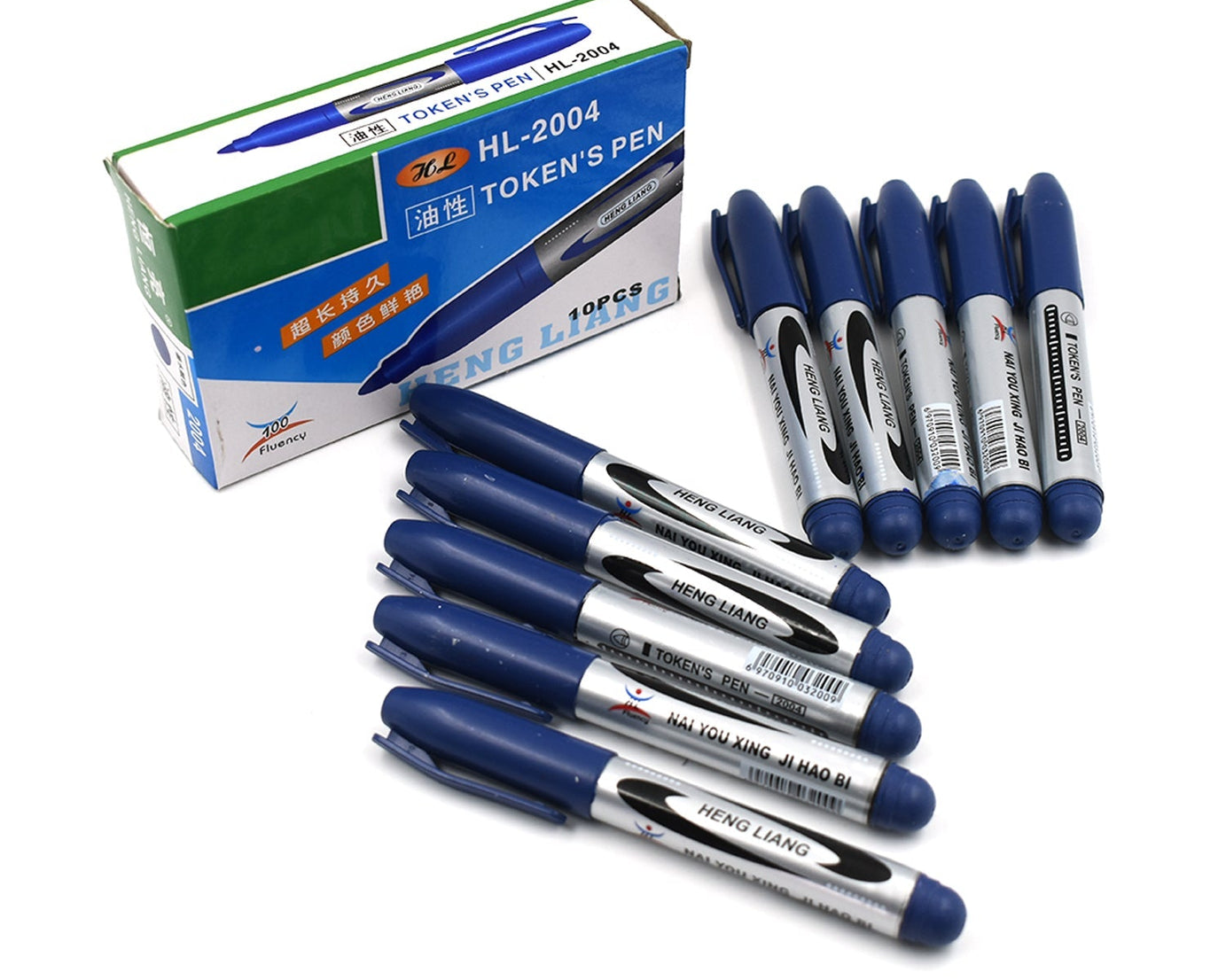 Reliable blue markers and pens for study and teaching aids.
