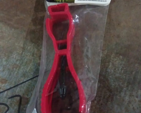 Multifunctional Glove Clip Holder (1 Pc)