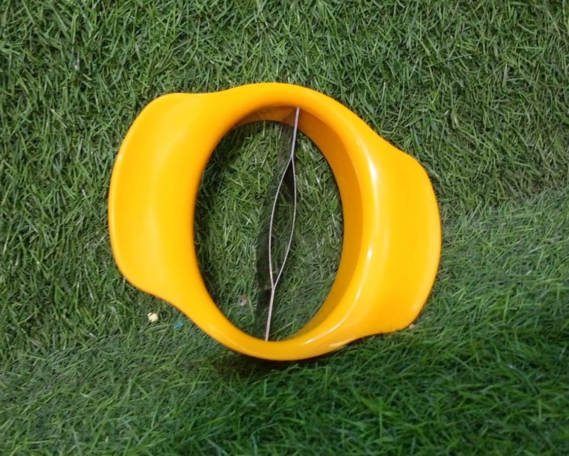 Mango cutter with stainless steel blade for easy slicing