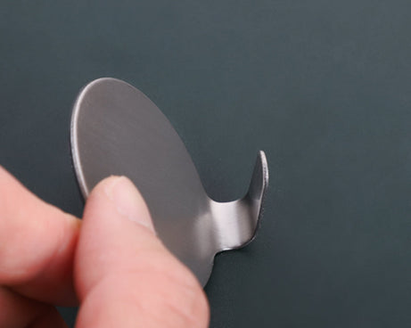 Strong adhesive hooks for walls, heavy-duty, set of 3.