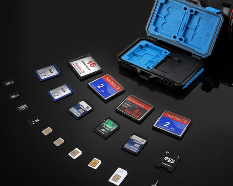 PULUZ Card Reader + 22 in 1 Memory Card Case for 1Standard SIM + 2Micro-SIM + 2Nano-SIM + 3CF + 7SD + 6TF + 1CARD PIN, 22 in 1 + Card Reader(US), 22 in 1 + Card Reader(AE), 22 in 1 + Card Reader