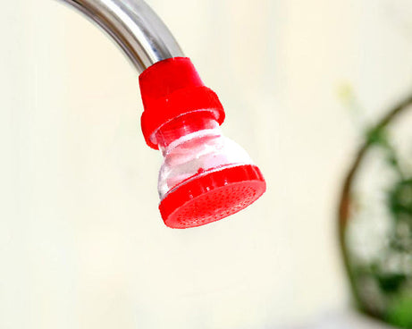 Small plastic 360-degree shower head faucet, compact.