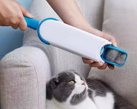 Pet hair remover with self-cleaning feature