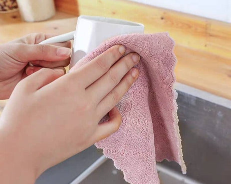 Multi-use kitchen wash towel in assorted colors for cleaning tasks