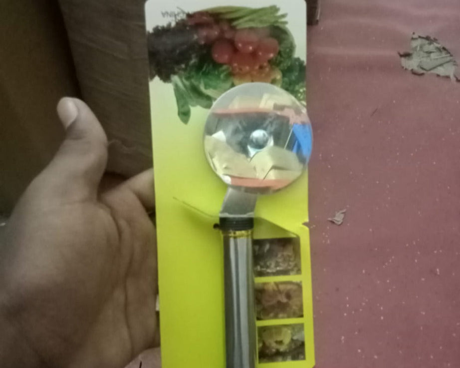 Sharp wheel cutter for cakes and pizzas.