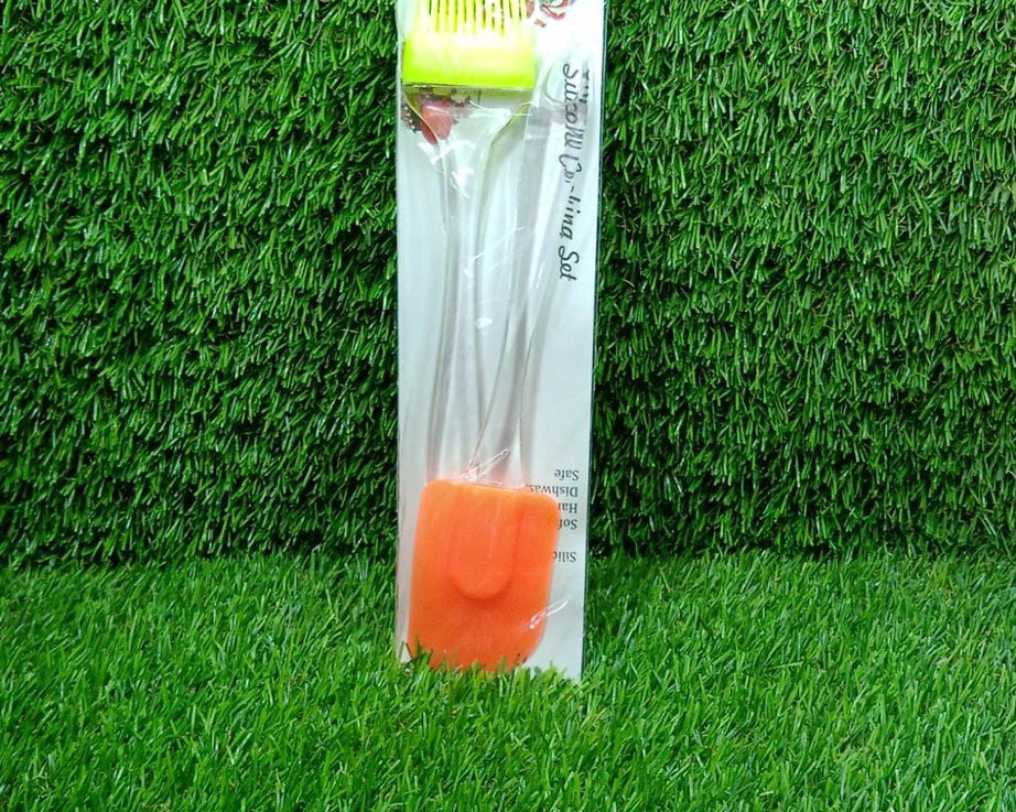 Two-in-one kitchen tool set for pastry and cake preparation