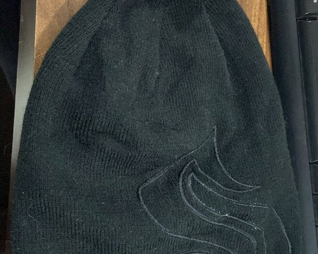 Skull slouchy beanie cap, winter woolen knit.