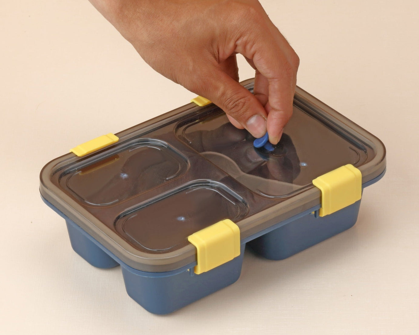 Plastic Lunch Box for Kids, Lunch Box for Kids 3 Compartment Insulated Lunch Box Tiffin Box for Boys, Girls, School & Office Men (3 Compartment Lunch Box)