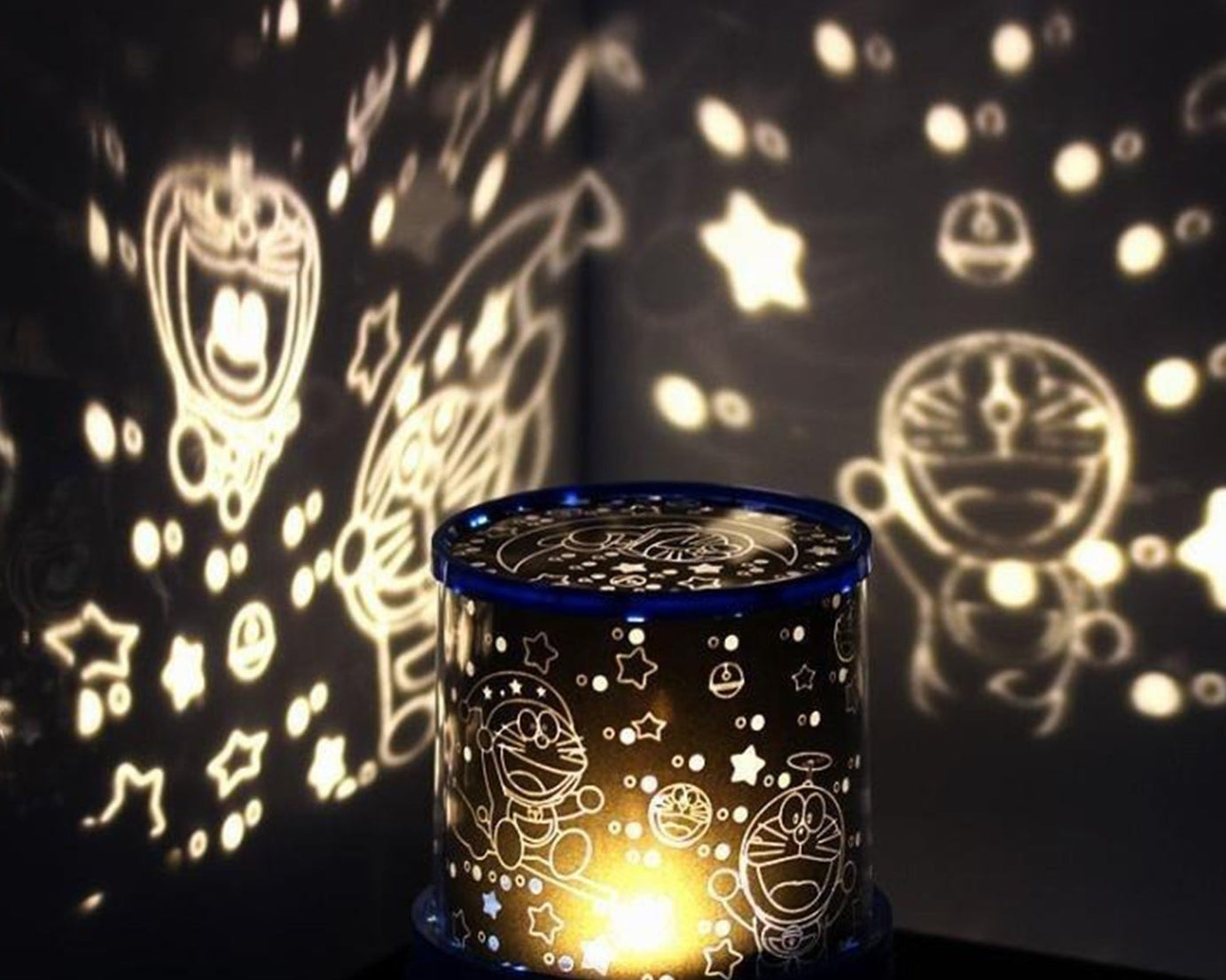 LED Projector Night Light Amazing Lamp, 3 Battery operated lamps, Rotation With the music Function, Master for Kids Bedroom Home Decoration Night Romantic Gift (Battery Not Included / 1 pc)