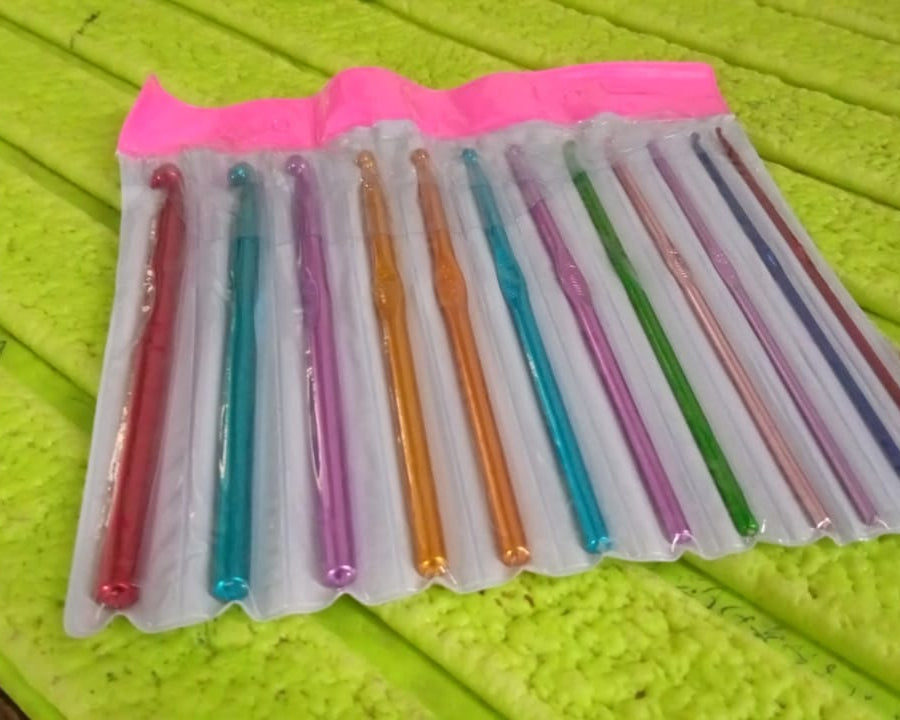 Aluminium Multicolor Knitting Needles, Crochet Kit (12 Pcs Set)