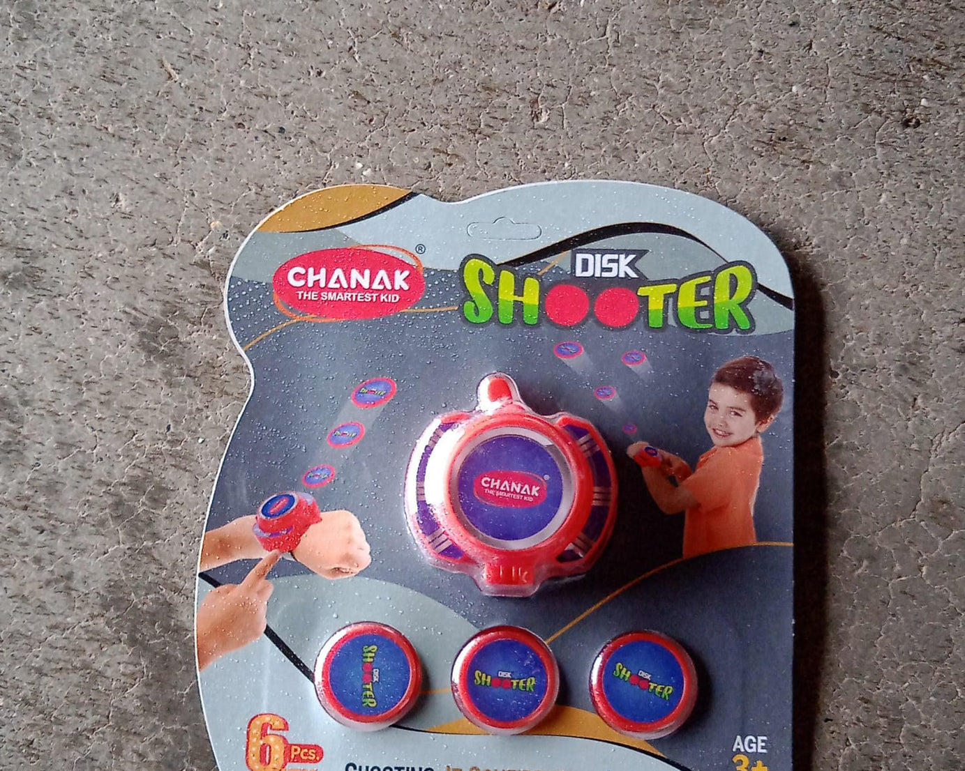 Hand disk shooter toy set for kids' play.