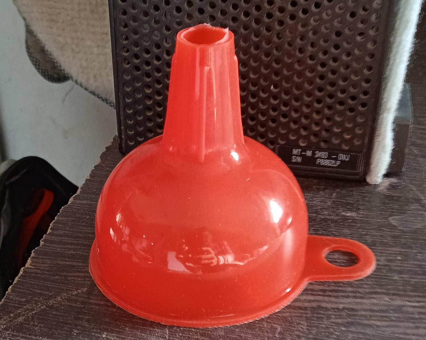 Food-Grade Silicone Funnel: Safe & Easy Transfer for Liquids & Grains (1 Pc)