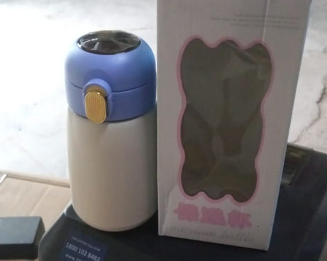 Smart Vacuum Insulated Water Bottle with LED Temperature Display (300 ML Approx)