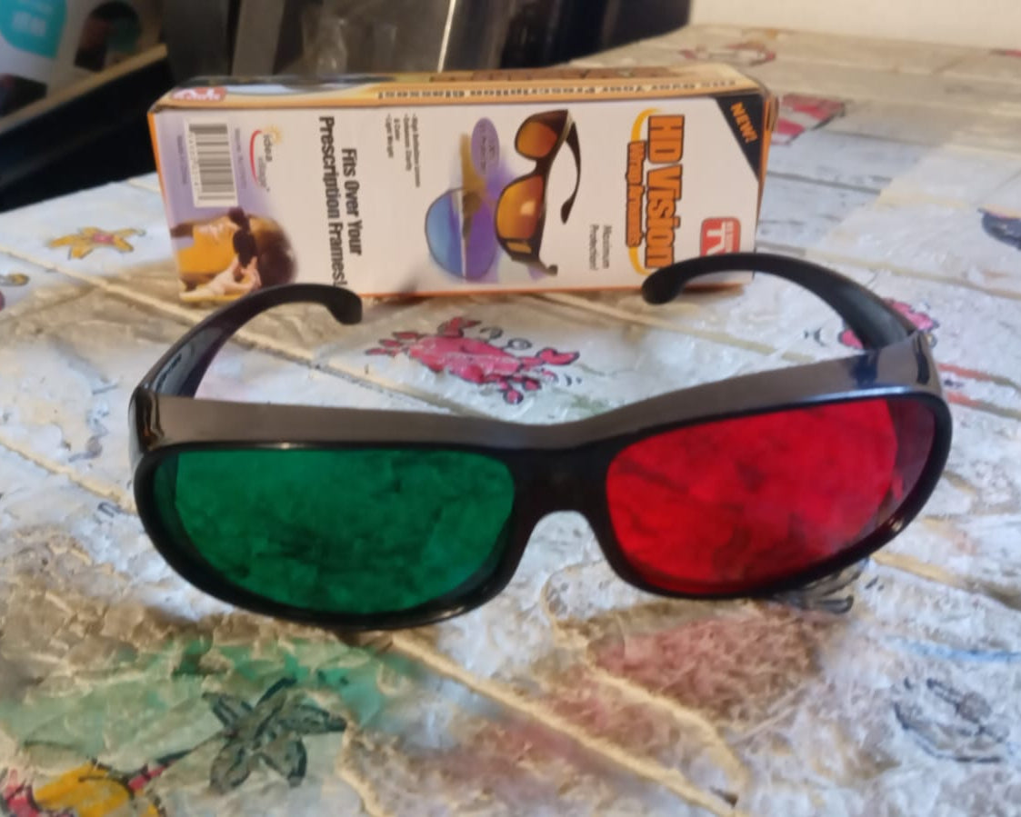 UV Protected Sunglasses,  classic Sunglasses for Men & Women, Lightweight, Both Outdoor and Indoor Use (1 Pc )