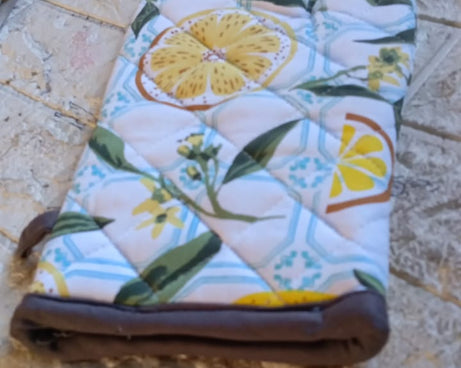 Heat proof cotton baking pad, essential for microwave and oven use