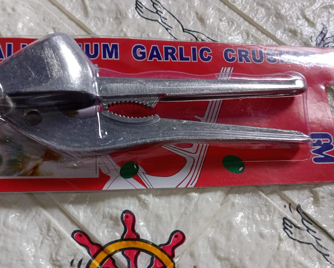 Garlic Press All Aluminum Easy to Use with Light Weight without Difficulty Cooking Baking, Kitchen Tool, Dishwaher Safe