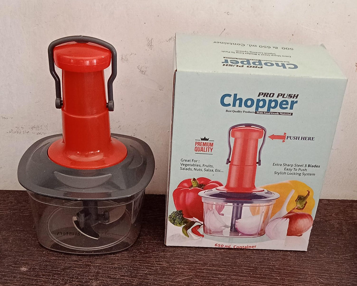 Manual Food Chopper (650ml): 3 Stainless Steel Blades, Locking System, Anti-Slip Base