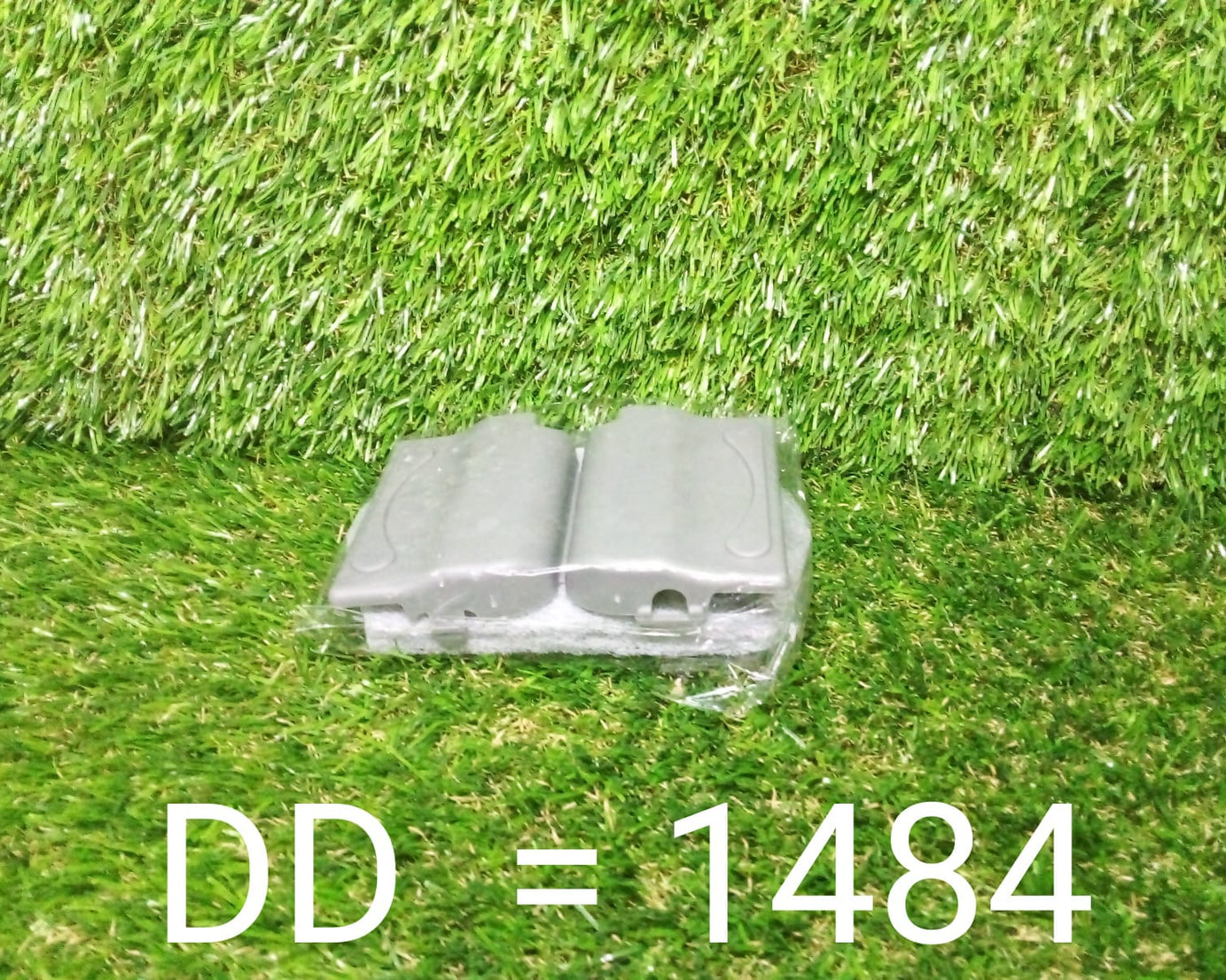 Cleaning tool for narrow window grooves