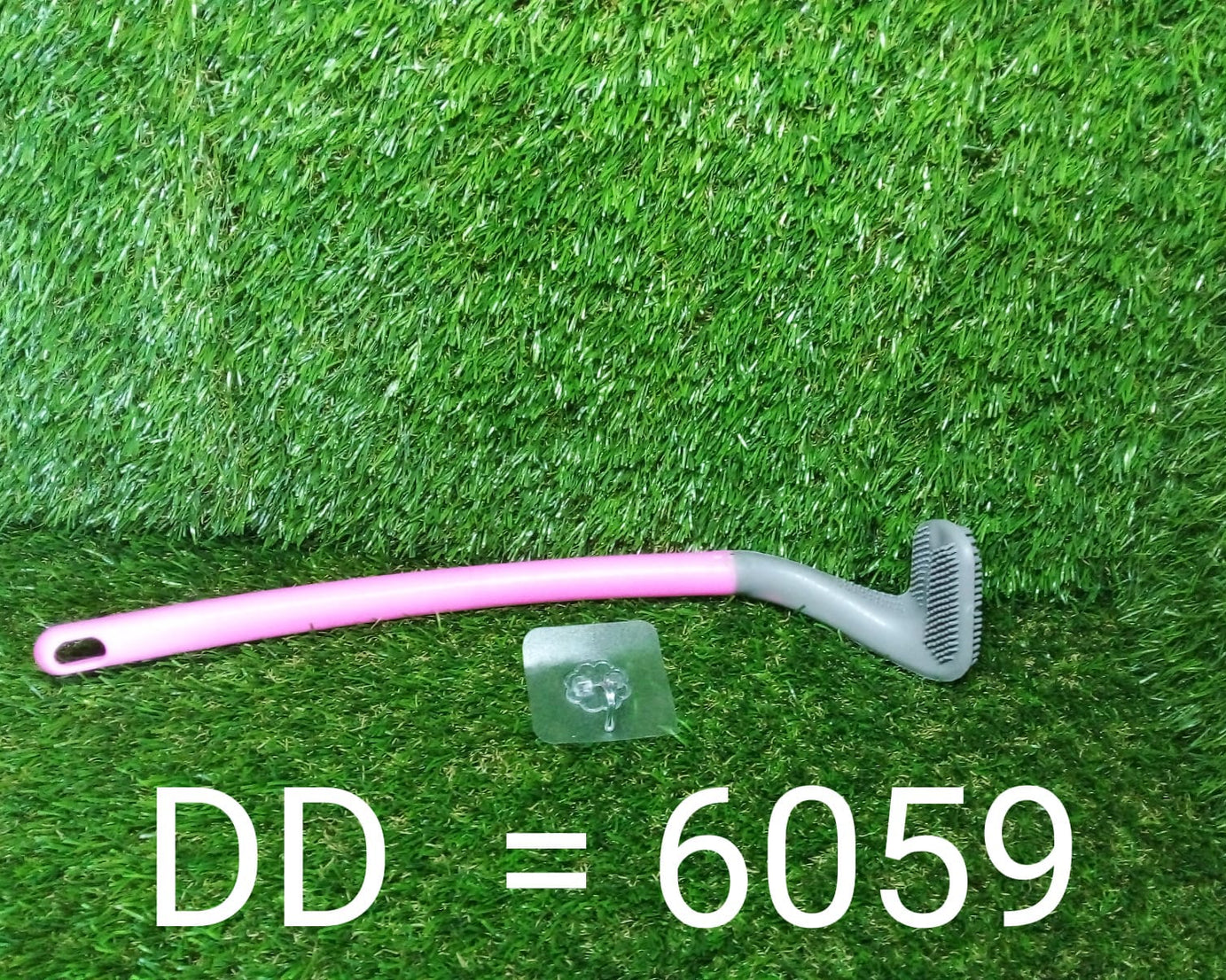 Elegant golf-themed toilet brush and sticker holder.