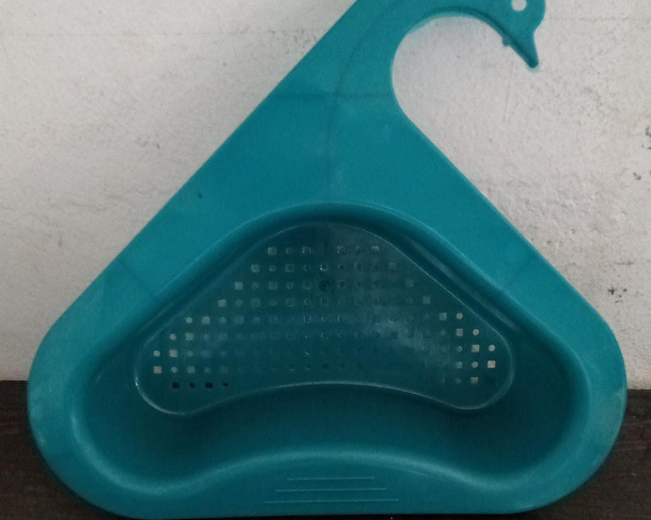 Swan-shaped strainer for wash basins and sink drainage