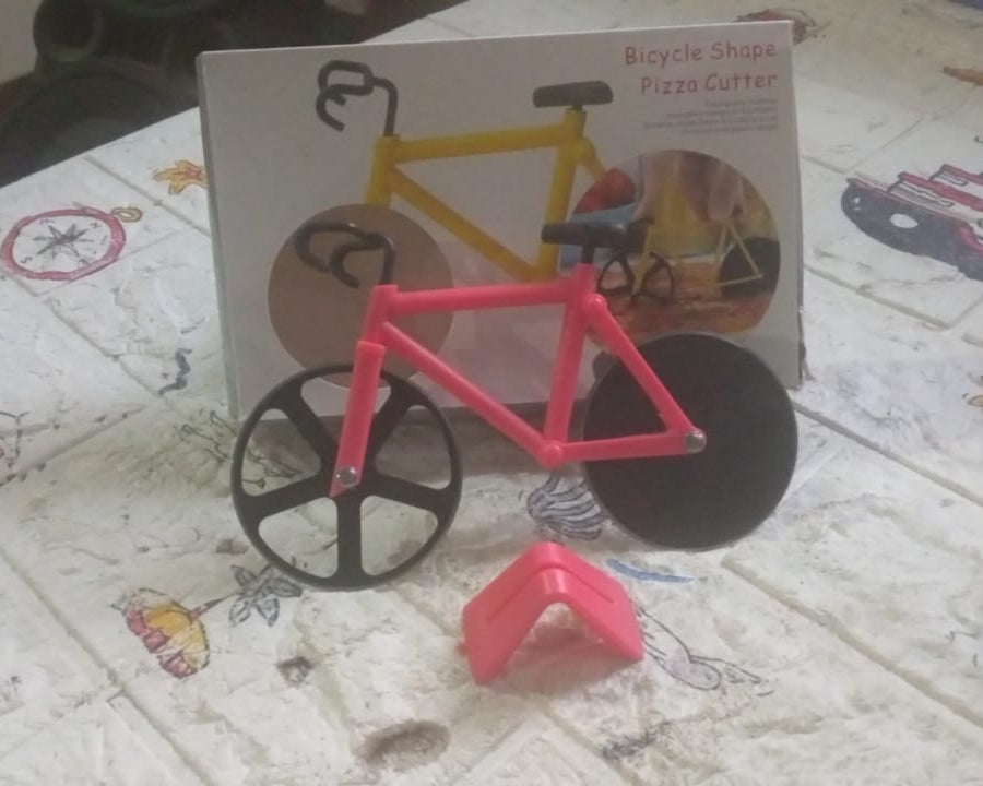 Stainless steel Bicycle shape Unbreakable Handle Pizza cutter | Pastry Cutter | Pizza Slicer with Grip on Handle and Stainless Steel Blade (1 Pc)