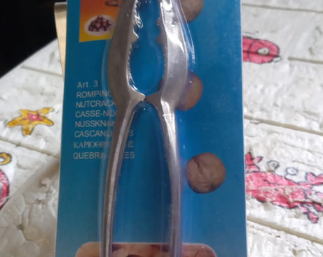 SMALL WALNUT CRACKER, LUXURY DIE CAST STAINLESS ALLOY NUT CUTTER WALNUT CLAMP PLIER PORTABLE SMART WALNUT AKHROT HOUSEHOLD OPEN CORE PLIERS FOR ALL NUTS