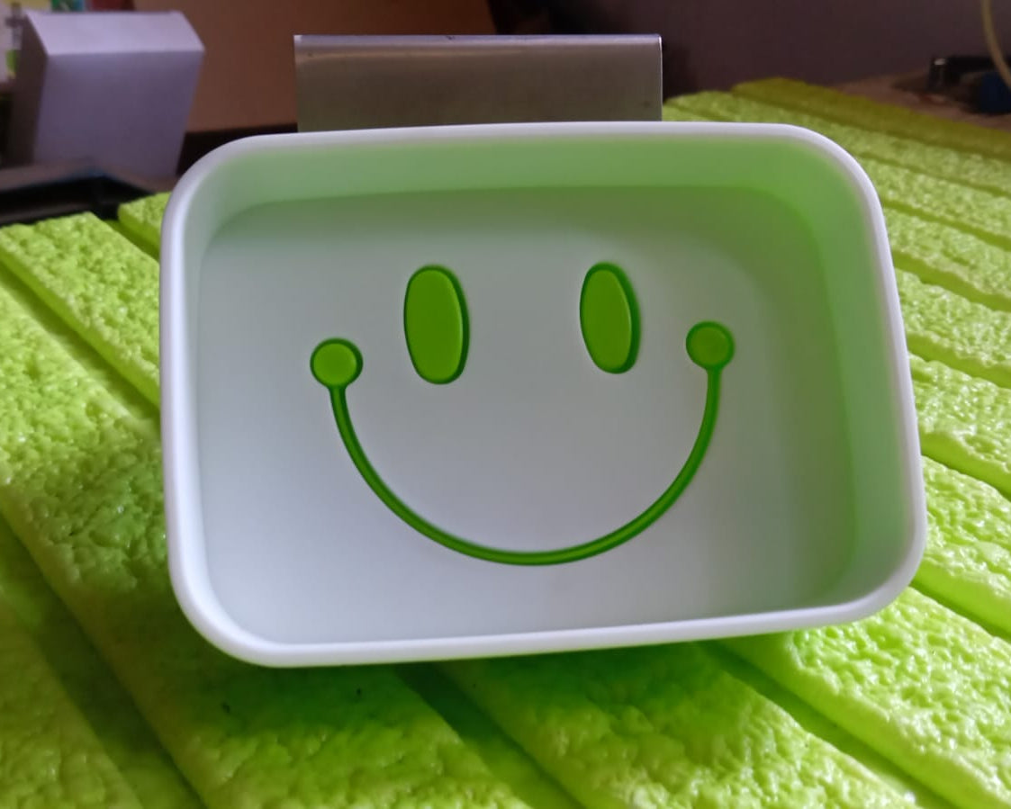 Portable Travel Home Box Cute Cartoons Smile Face Container Draining Holder Soap Dish