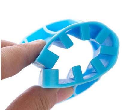 Silicone tray for holding soap with drainage