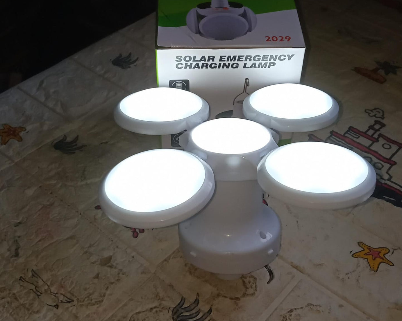 Solar Multi-Functional Emergency LED Light Bulb with USB Charging, LED camping lamp, camping lamp, USB rechargeable, 5 brightness light modes, foldable camping light, SOS IP65 waterproof camping light, blackout emergency equipment, camping gadgets