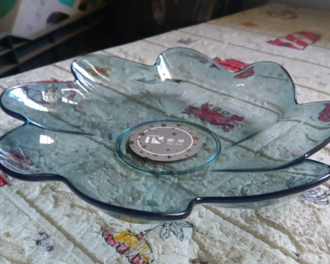 Flower Shape Plastic Dinner / Fruit Plate  / Tray / Snacks / Breakfast Plate friendly Plastic Plate for Kids Party Supplies Birthday Holiday Party Dinnerware Supplies (1 Pc)