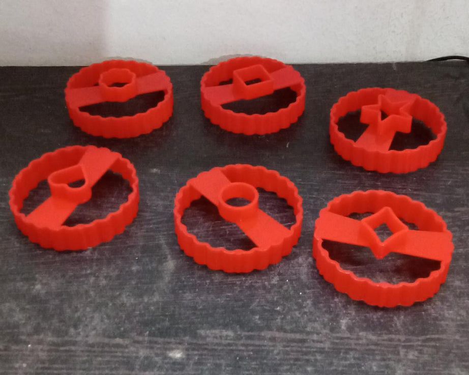 Cookie Cutters Set Plastic Easter Biscuit Cutting Tool for DIY Cake Decoration Fondant Biscuit Cookie Pastry Sandwich (6 Pc Set )