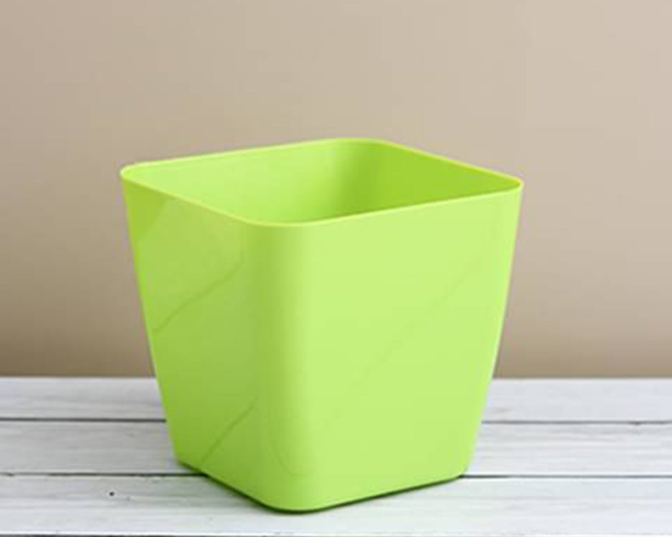 Square flower pot for indoor or outdoor gardening