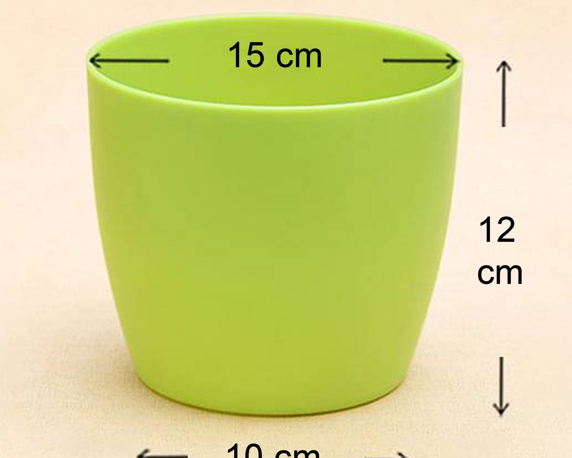 Green round plastic flower pots