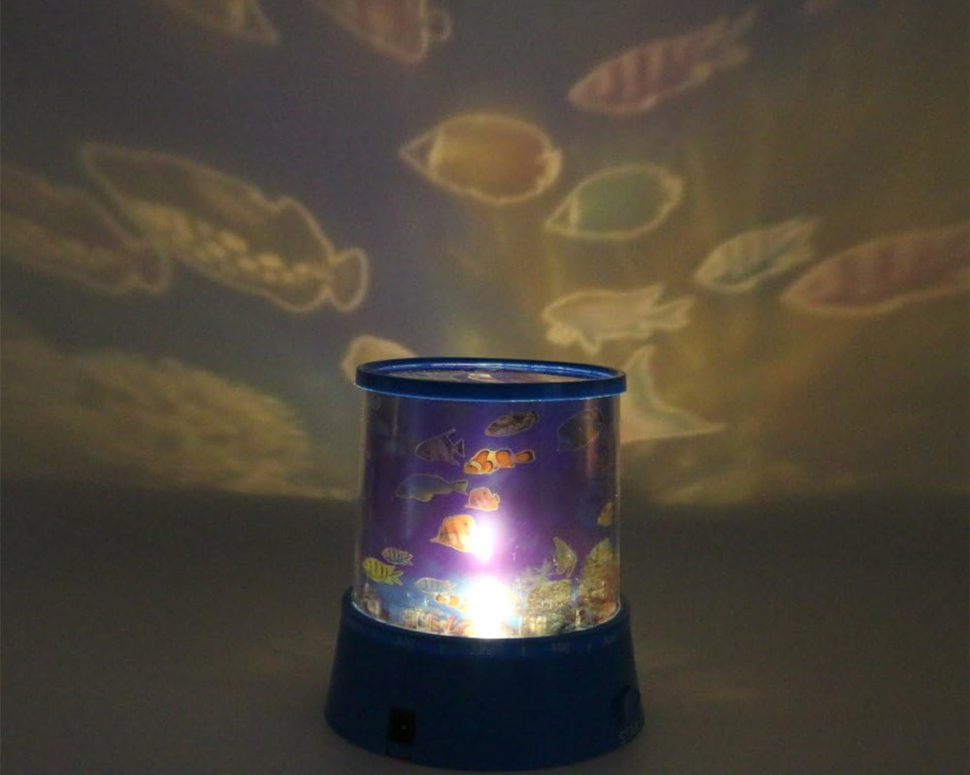 LED Projector Night Light Amazing Lamp, 3 Battery operated lamps, Rotation With the music Function, Master for Kids Bedroom Home Decoration Night Romantic Gift (Battery Not Included / 1 pc)